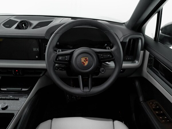 Used Porsche Cayenne 2025 for sale - 76261728: Photo 11