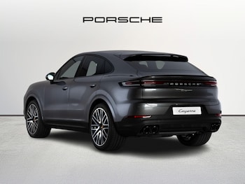 Used Porsche Cayenne 2025 for sale - 76261728: Photo 2