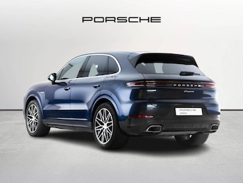 Used Porsche Cayenne 2024 for sale - 77122493: Photo