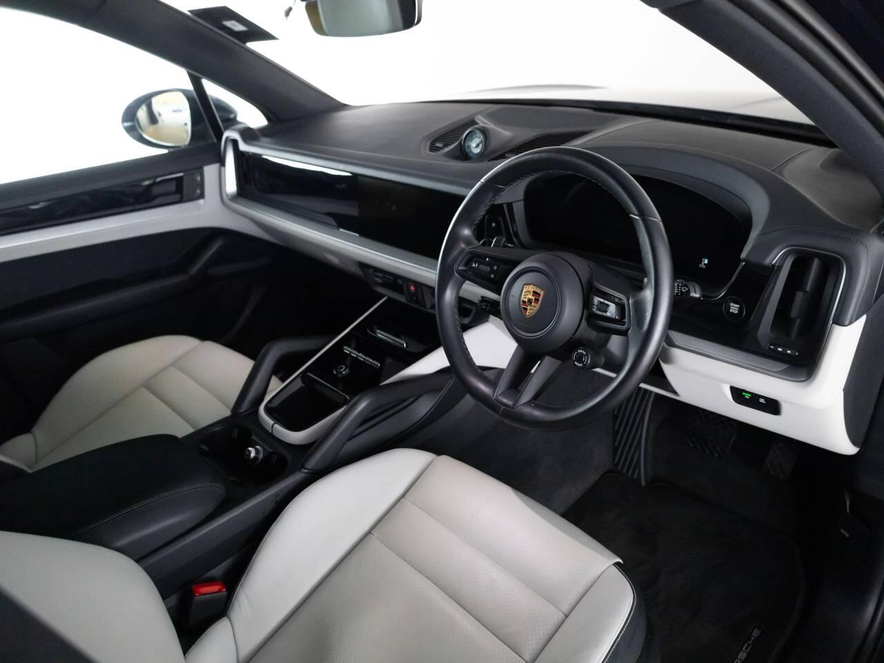 Used Porsche Cayenne 2024 for sale - 77122493: Photo 4