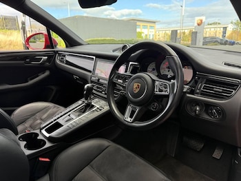 Used Porsche Macan 2020 for sale - 76914673: Photo