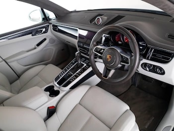Used Porsche Macan 2020 for sale - 76231184: Photo