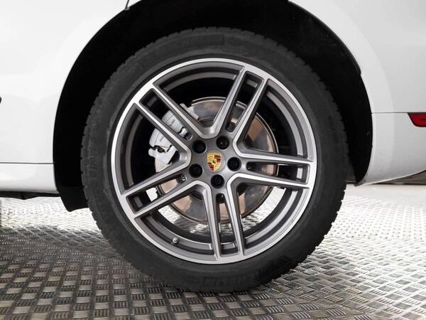 Used Porsche Macan 2020 for sale - 76231184: Photo 6