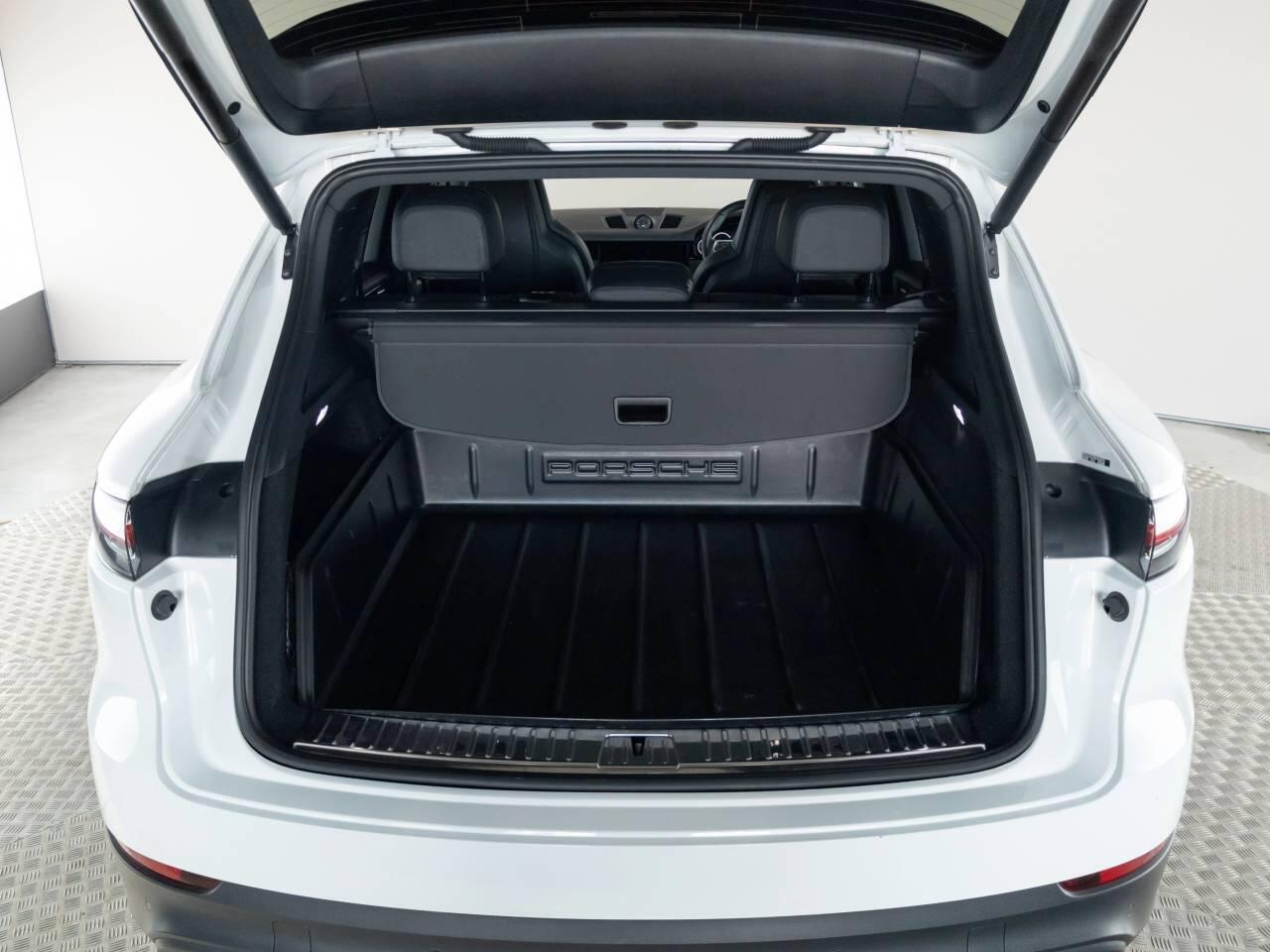 Used Porsche Cayenne 2021 for sale - 78190245: Photo 11