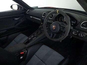 Used Porsche Other 2024 for sale - 76231154: Photo