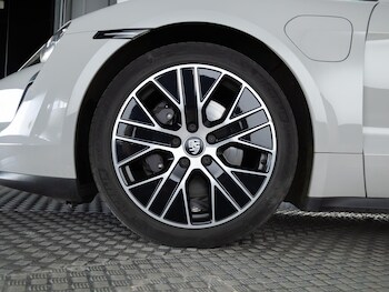 Used Porsche Taycan 2022 for sale - 78118078: Photo