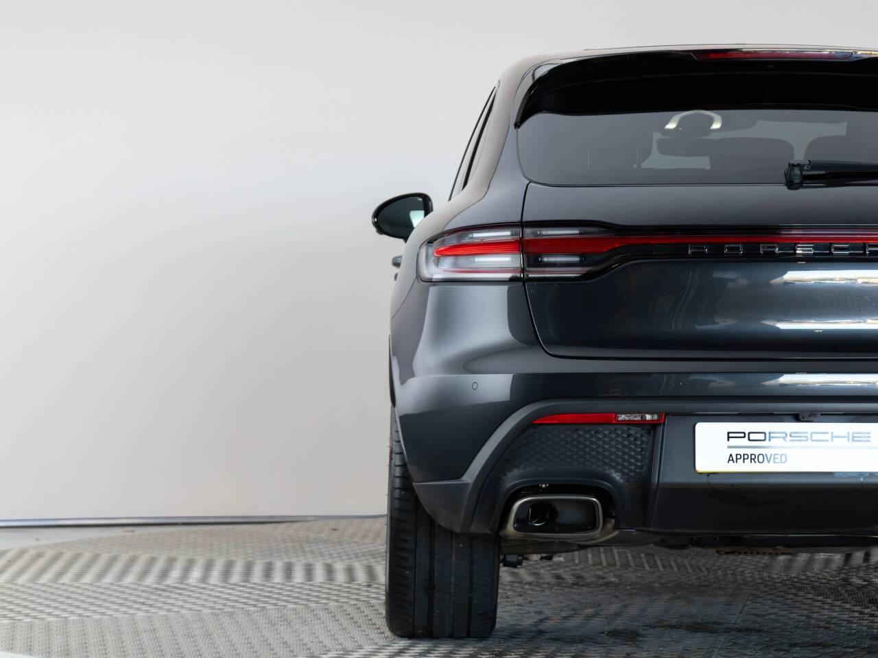 Used Porsche Macan 2022 for sale - 77092243: Photo 11