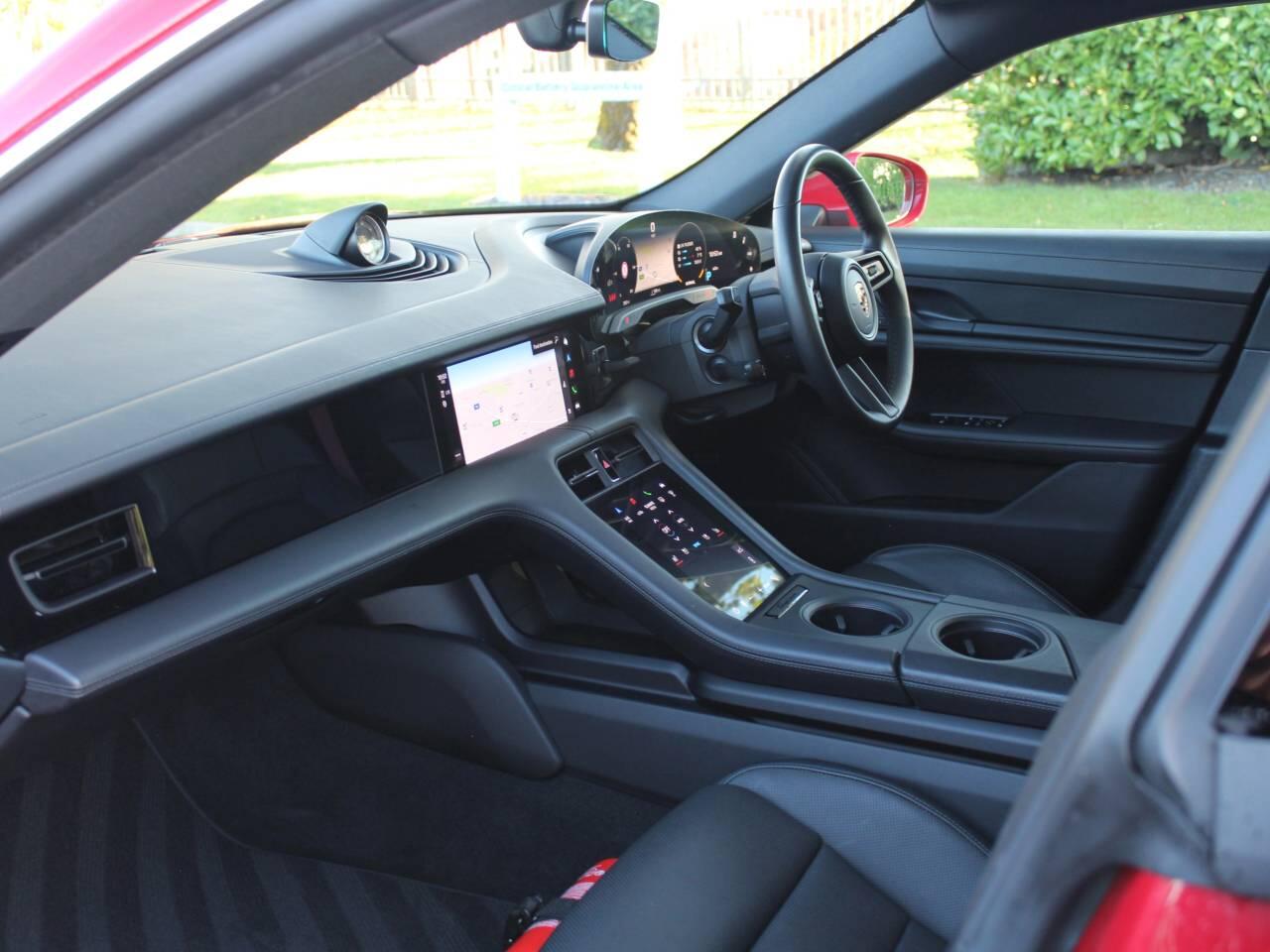 Used Porsche Taycan 2023 for sale - 77145564: Photo 3