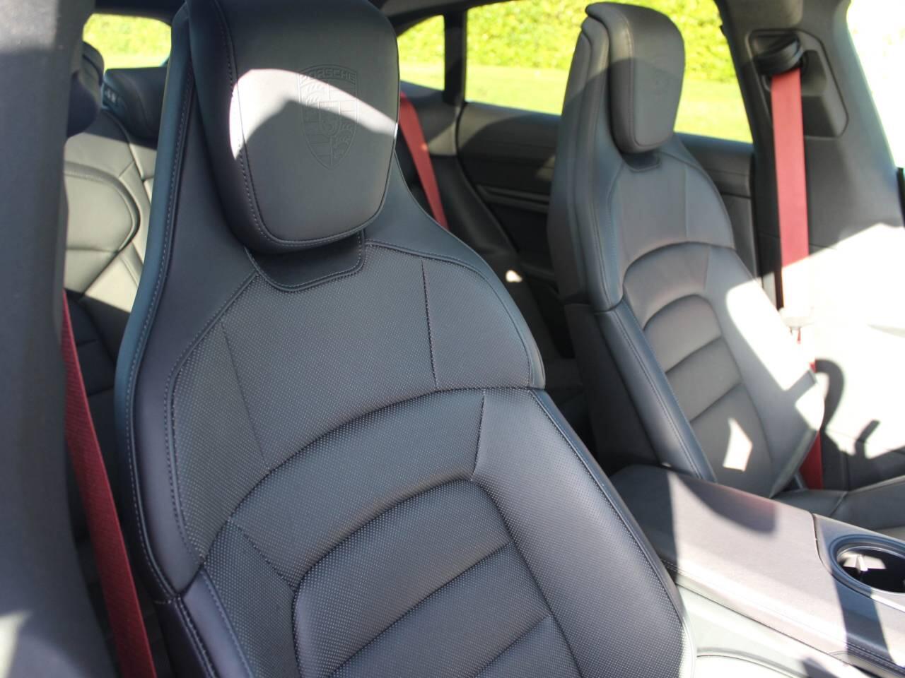 Used Porsche Taycan 2023 for sale - 77145564: Photo 4