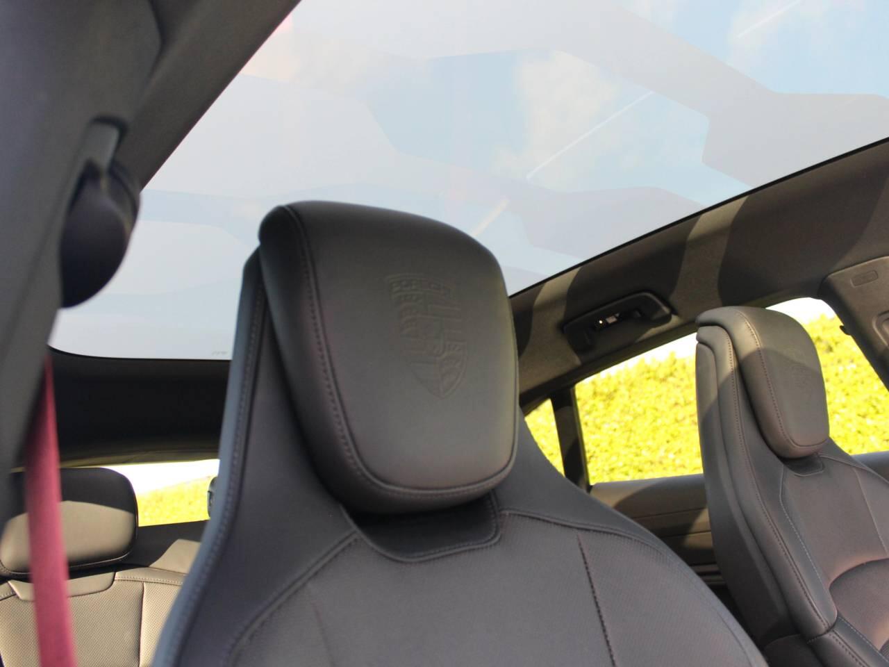 Used Porsche Taycan 2023 for sale - 77145564: Photo 5