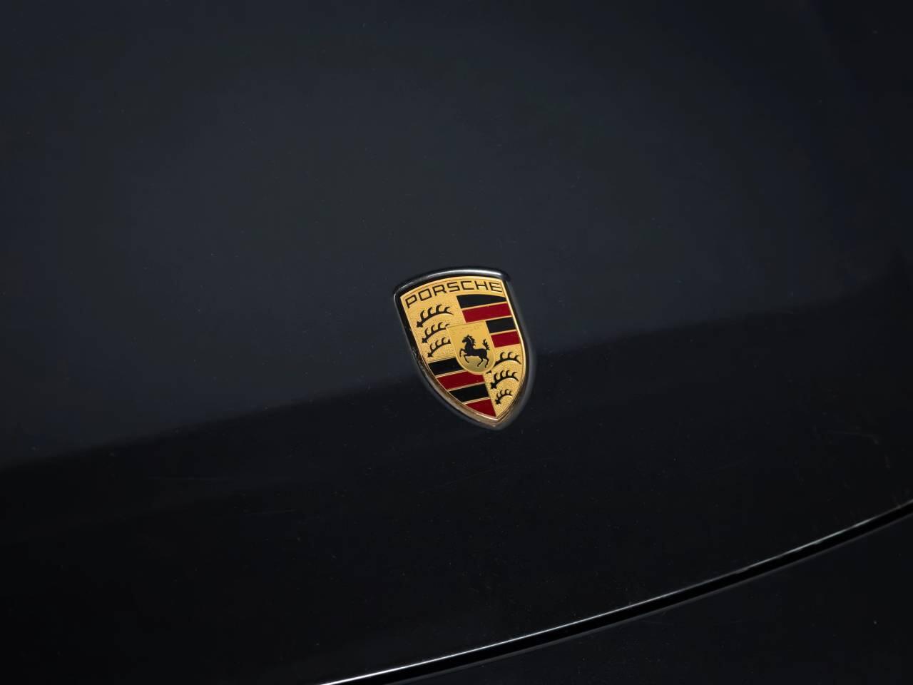 Used Porsche Taycan 2020 for sale - 78190271: Photo 11