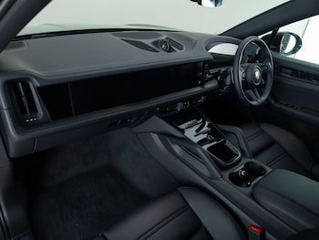 Used Porsche Cayenne 2026 for sale - 78431600: Photo