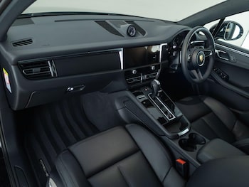 Used Porsche Macan 2026 for sale - 77649631: Photo