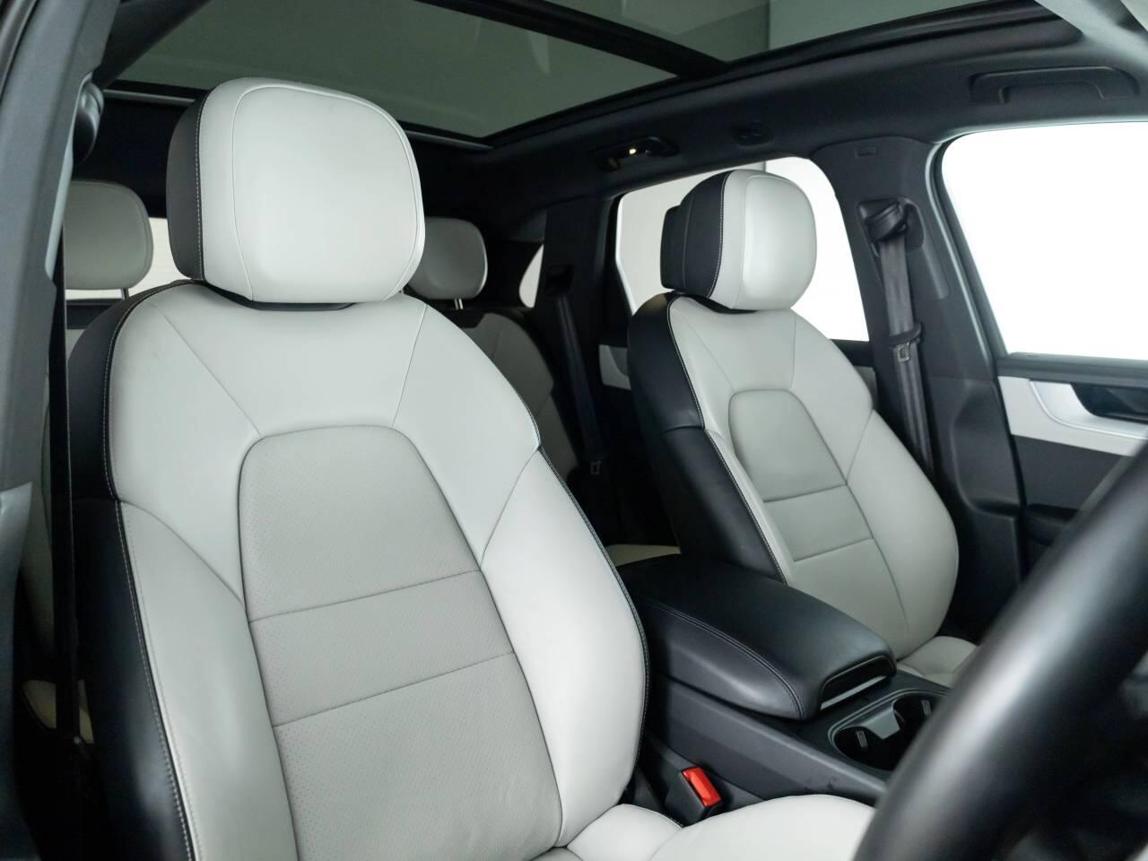 Used Porsche Cayenne 2024 for sale - 76678799: Photo 5