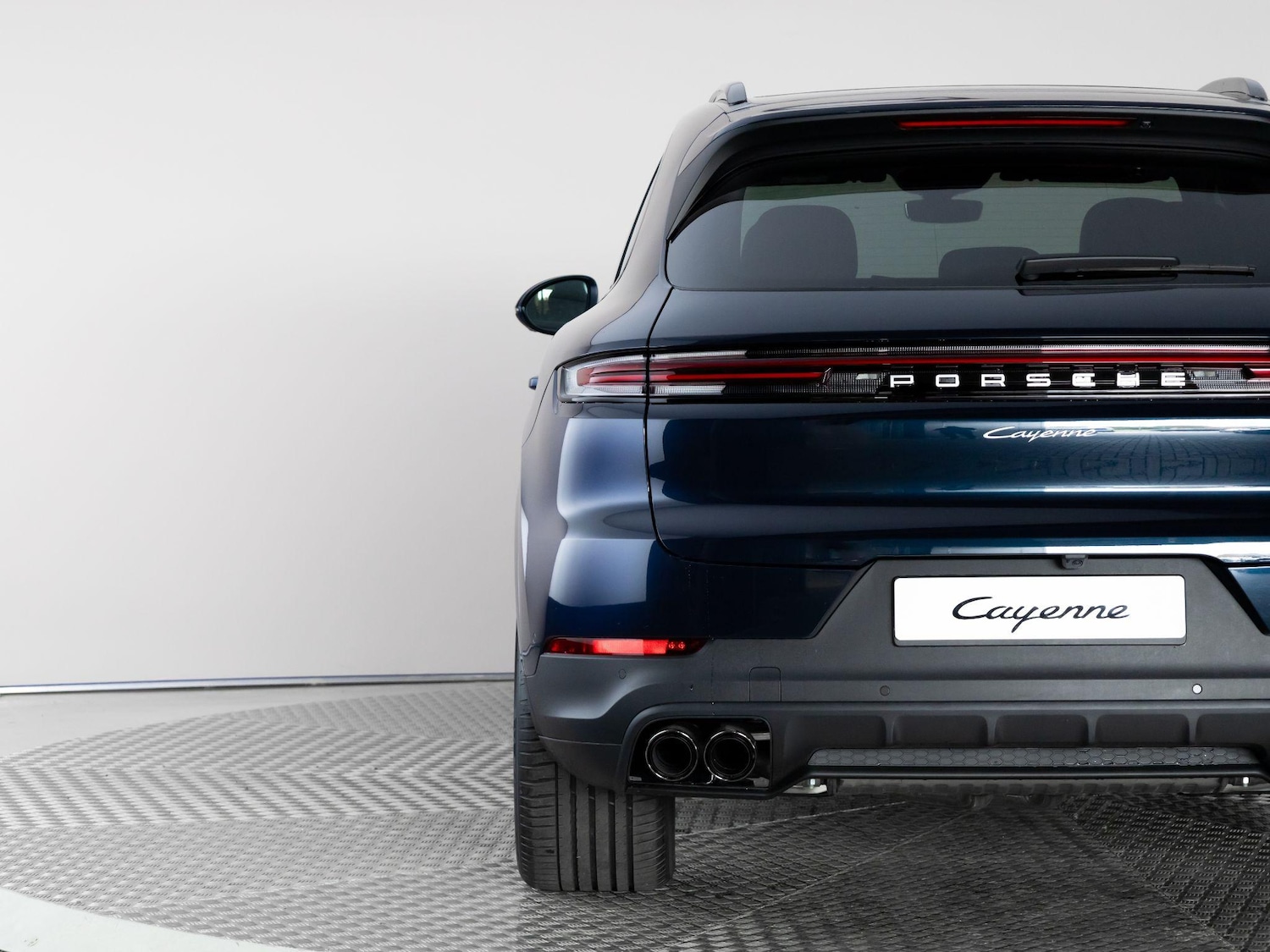 Used Porsche Cayenne 2025 for sale - 76692568: Photo 10