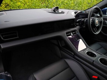 Used Porsche Taycan 2025 for sale - 76888409: Photo