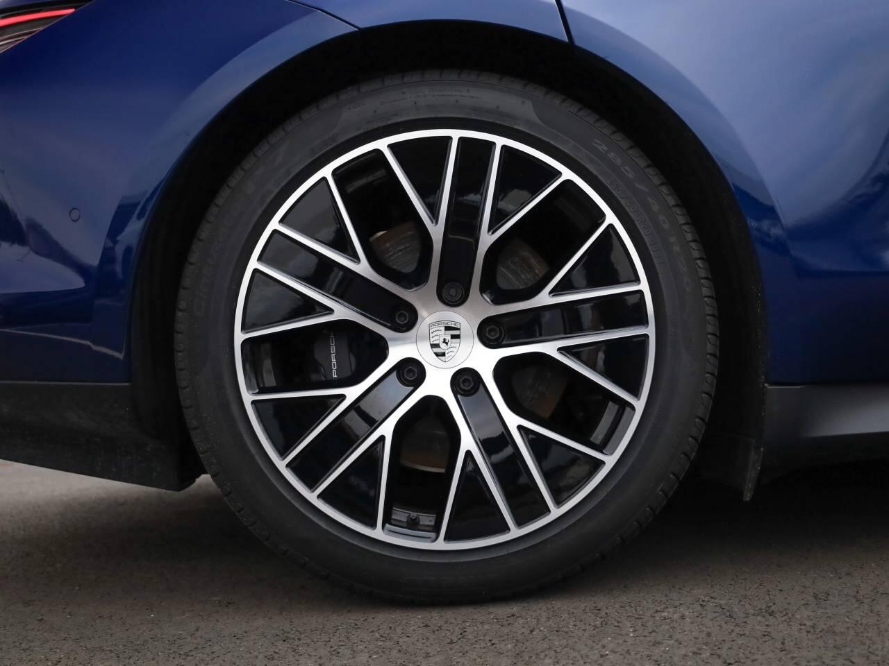 Used Porsche Taycan 2025 for sale - 76888409: Photo 6