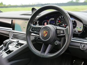 Used Porsche Panamera 2022 for sale - 76675372: Photo