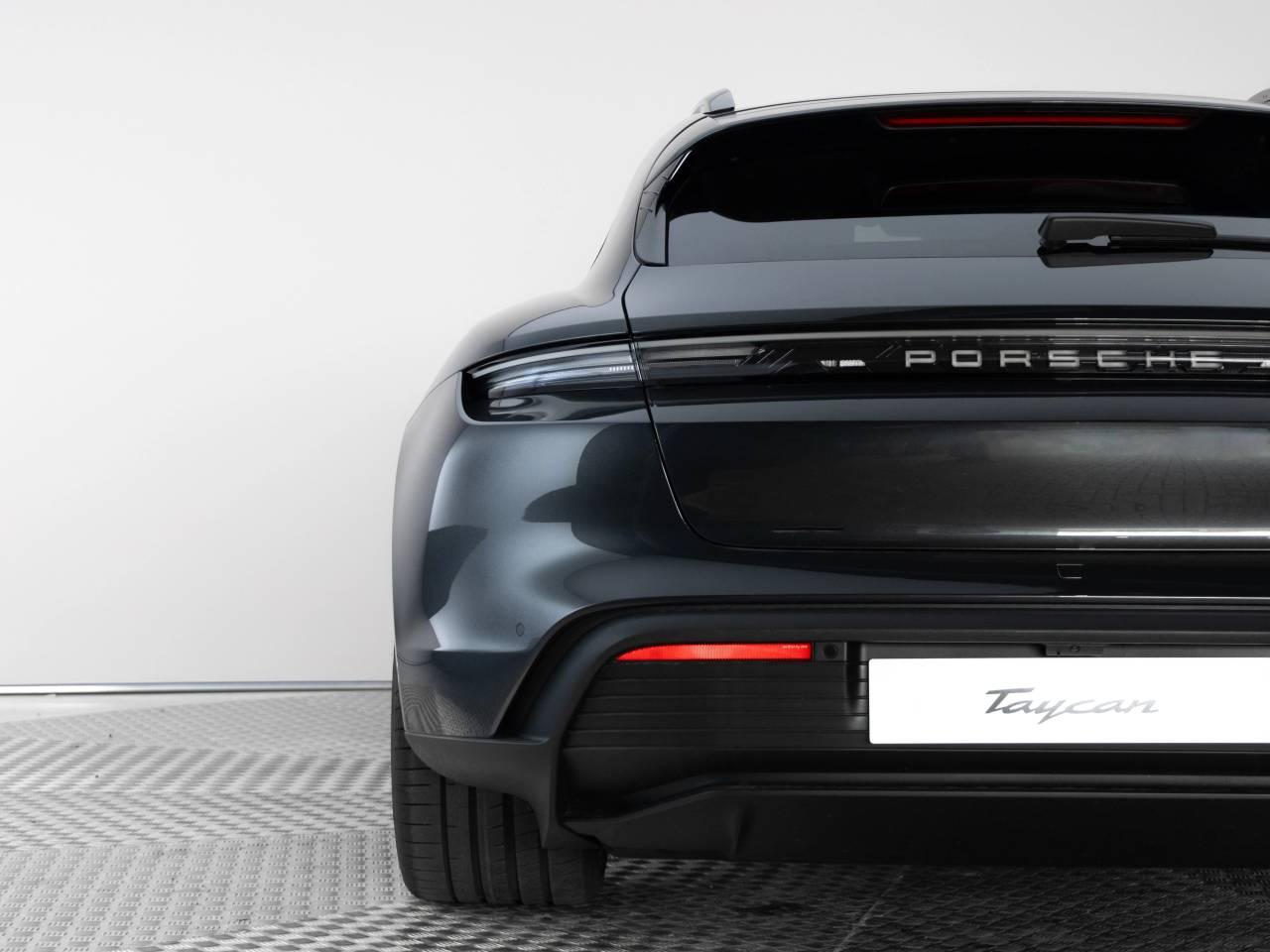 Used Porsche Taycan 2025 for sale - 76679915: Photo 10