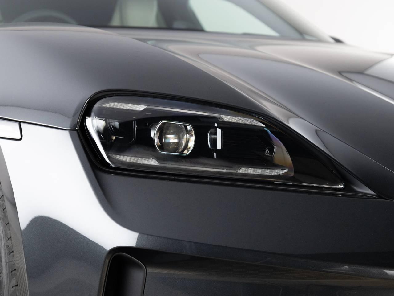 Used Porsche Taycan 2025 for sale - 76679915: Photo 12