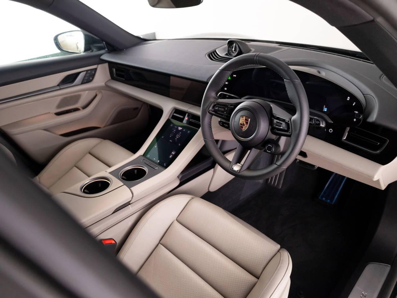 Used Porsche Taycan 2025 for sale - 76679915: Photo 4