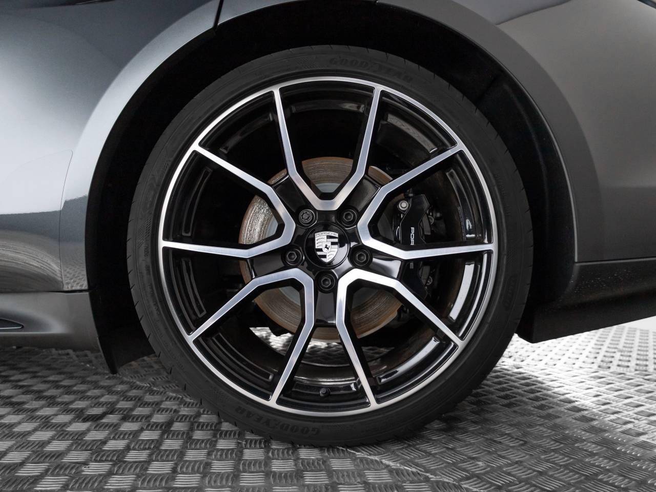 Used Porsche Taycan 2025 for sale - 76679915: Photo 6