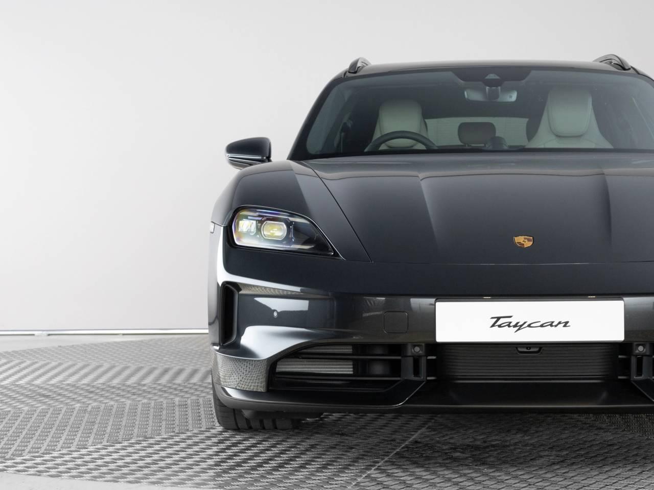 Used Porsche Taycan 2025 for sale - 76679915: Photo 9