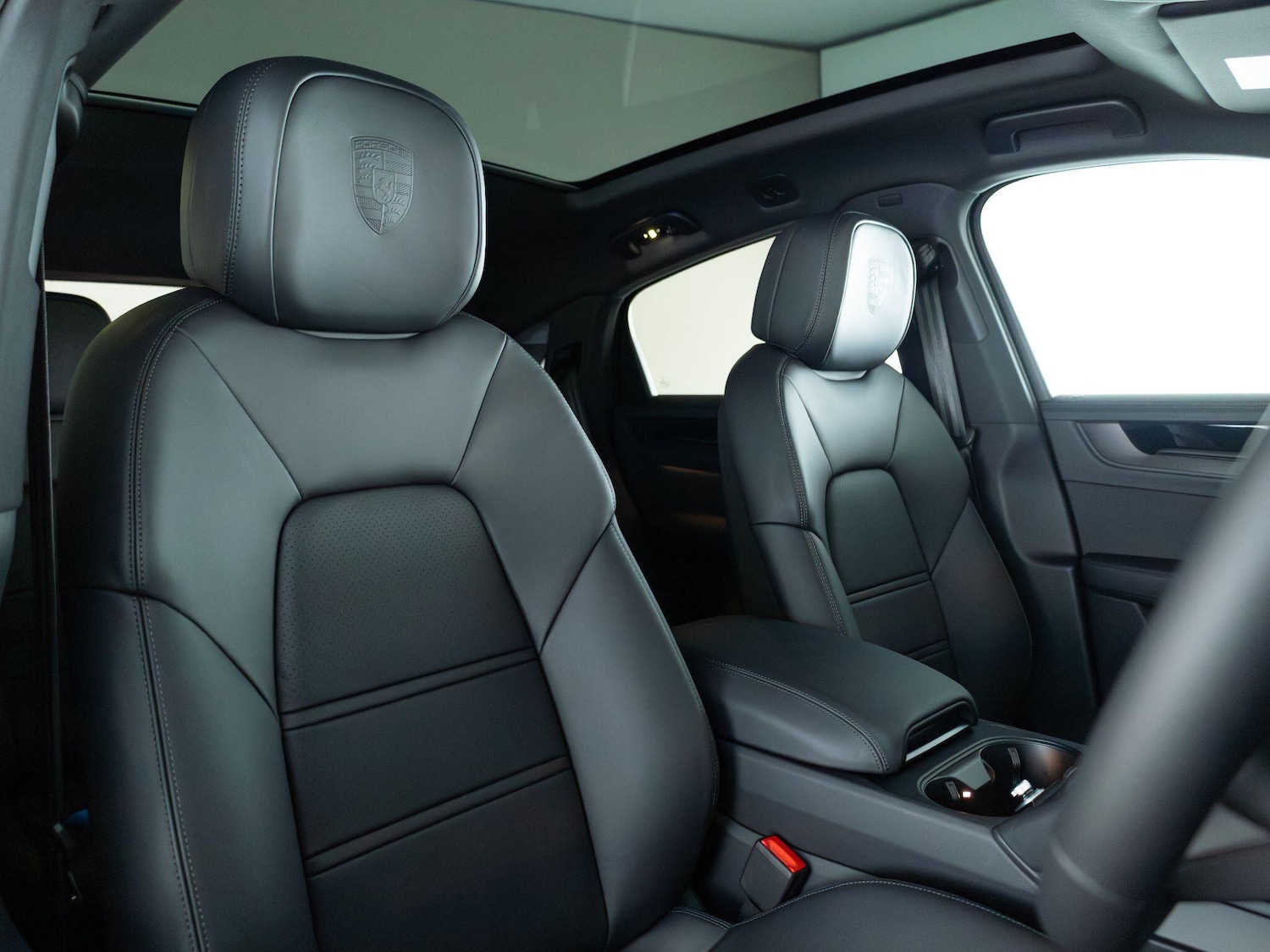 Used Porsche Cayenne 2026 for sale - 77649635: Photo 11