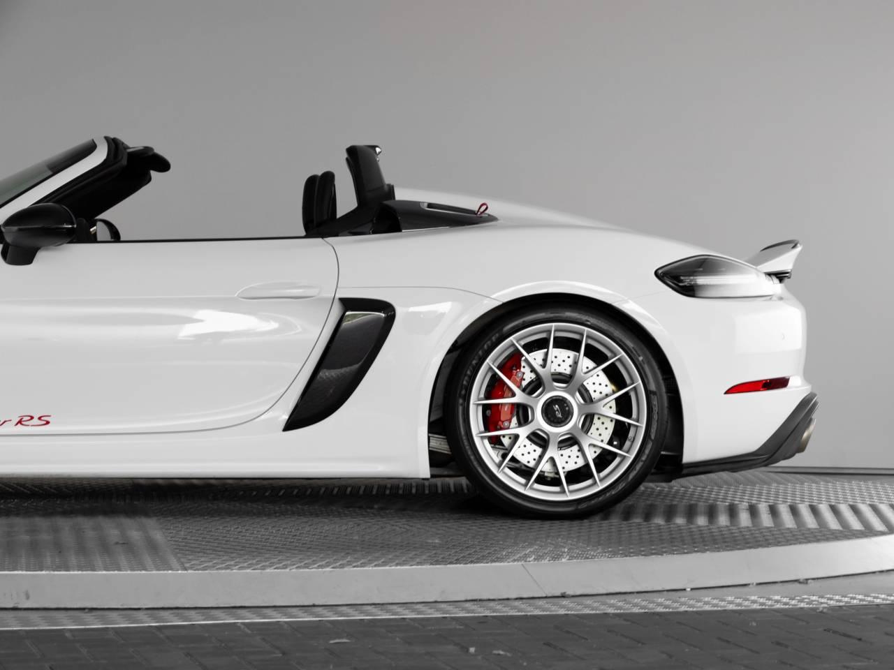 Used Porsche Other 2024 for sale - 76441774: Photo 11