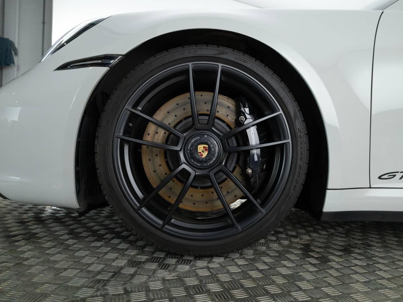 Used Porsche 911 2022 for sale - 76841839: Photo 6