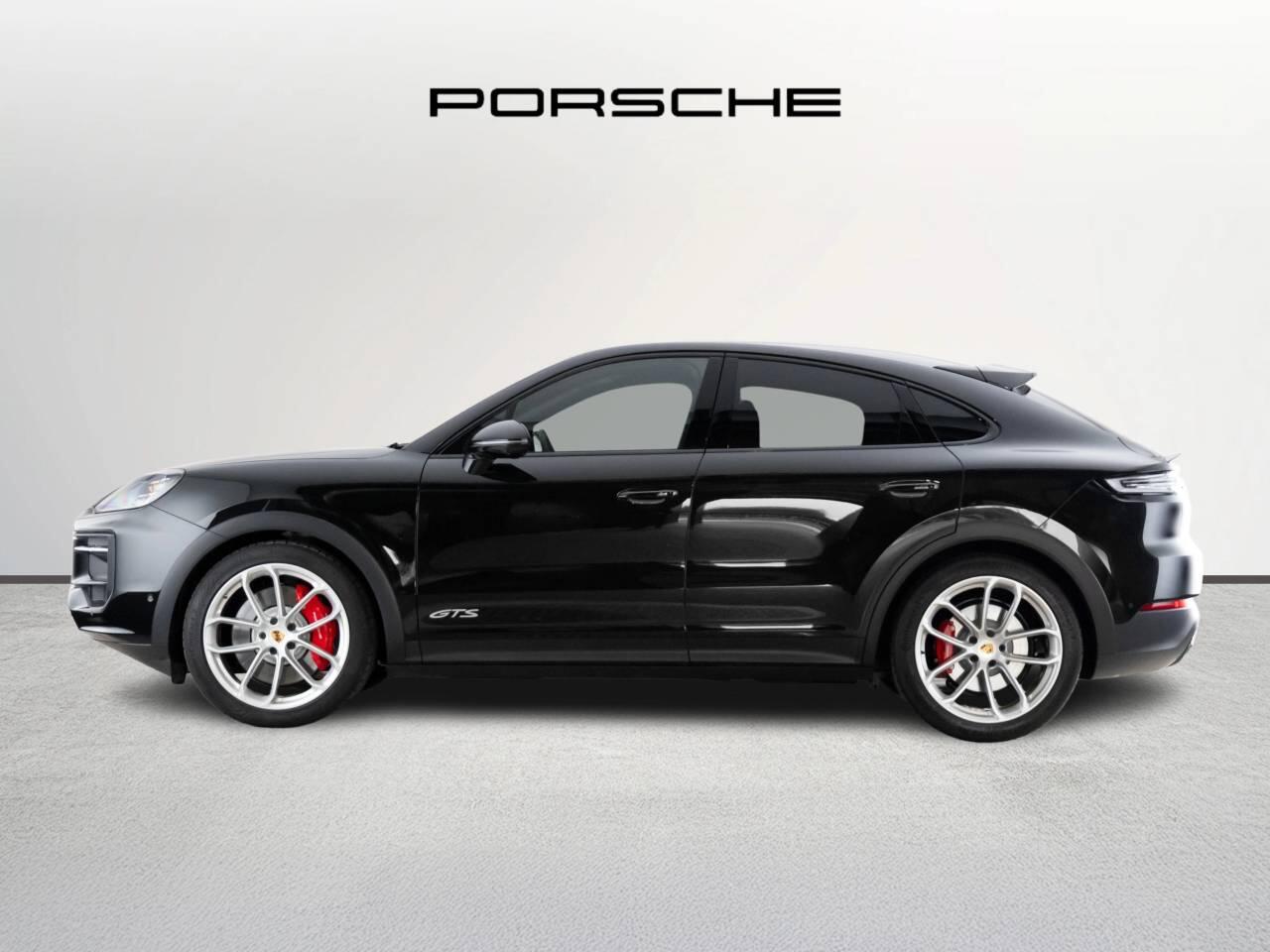 Used Porsche Cayenne 2024 for sale - 76677915: Photo 2