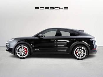 Used Porsche Cayenne 2024 for sale - 76677915: Photo