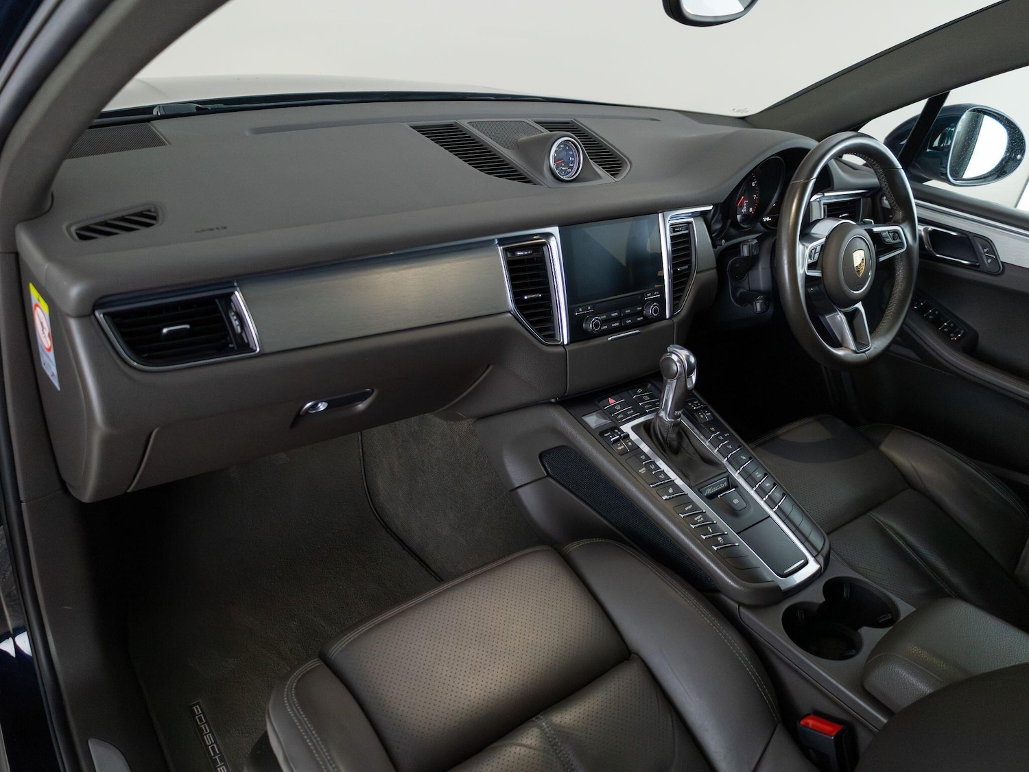 Used Porsche Macan 2017 for sale - 77193271: Photo 3