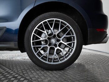 Used Porsche Macan 2017 for sale - 77193271: Photo