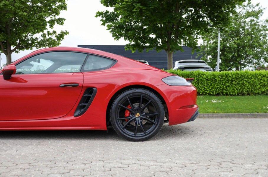 Used Porsche Cayman 2019 for sale - 76966438: Photo 10