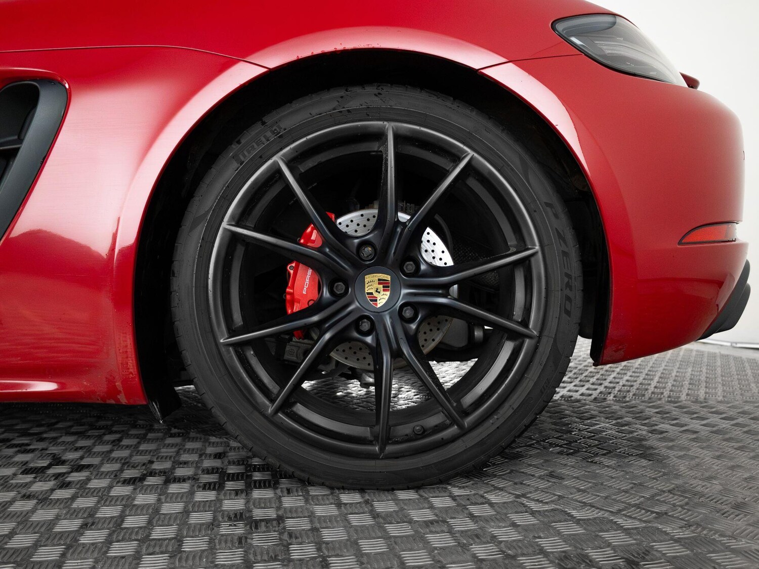 Used Porsche Cayman 2019 for sale - 76966438: Photo 4