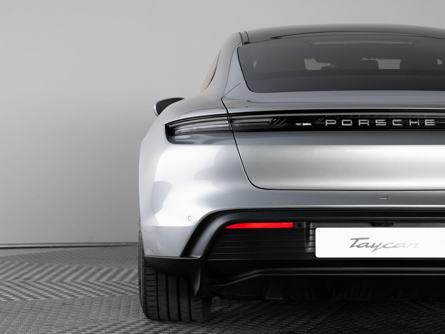 Used Porsche Taycan 2025 for sale - 76888408: Photo 9