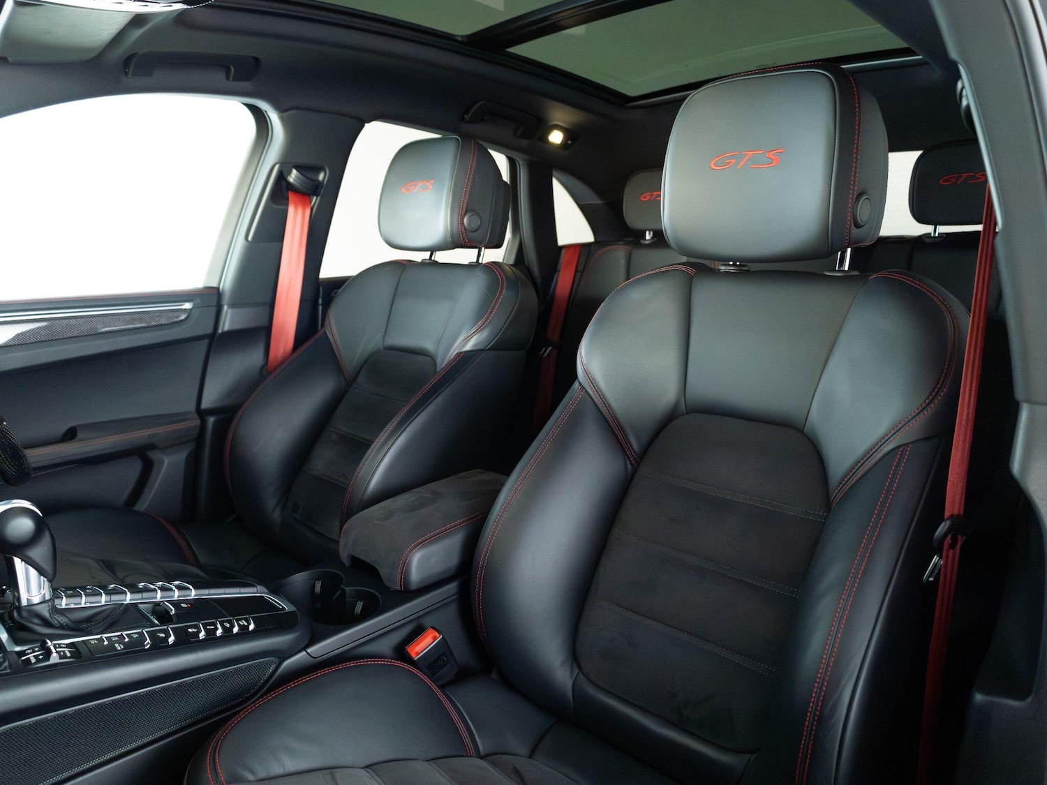 Used Porsche Macan 2020 for sale - 77627270: Photo 11