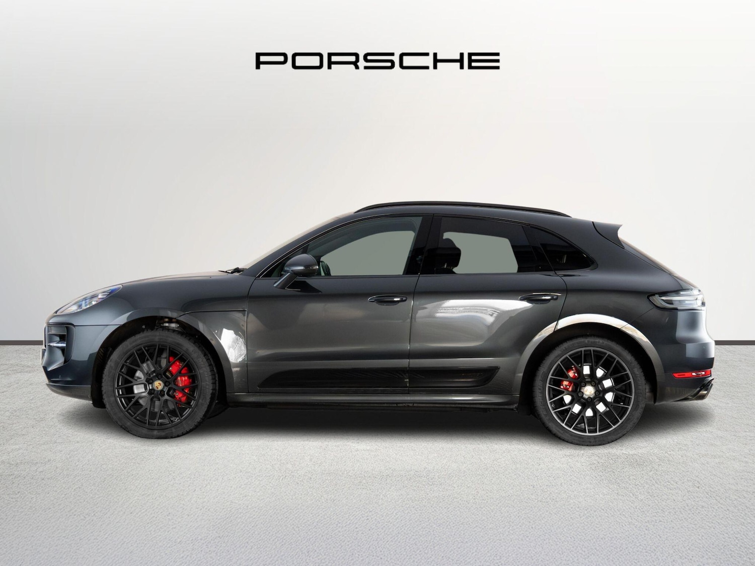 Used Porsche Macan 2020 for sale - 77627270: Photo 2