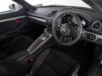 Used Porsche Cayman 2021 for sale - 76231170: Photo