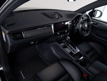 Used Porsche Macan 2024 for sale - 76231187: Photo