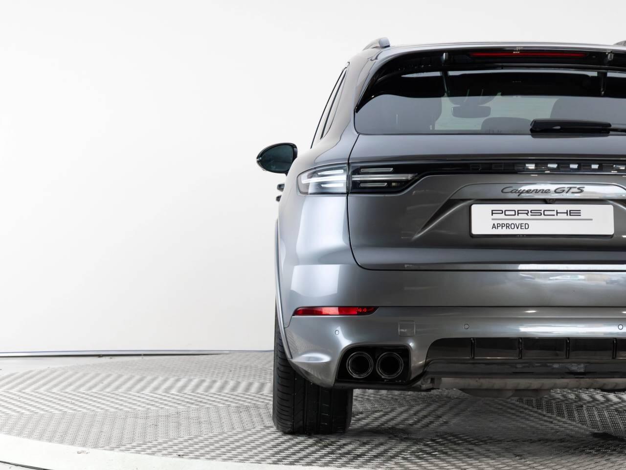 Used Porsche Cayenne 2023 for sale - 76927733: Photo 10