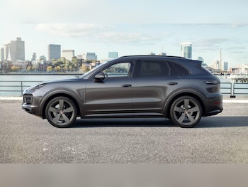 Used Porsche Cayenne 2023 for sale - 76927733: Photo