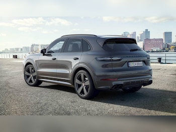 Used Porsche Cayenne 2023 for sale - 76927733: Photo