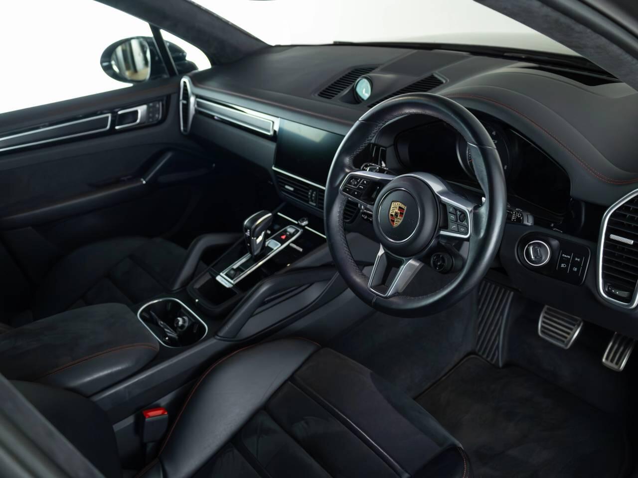Used Porsche Cayenne 2023 for sale - 76927733: Photo 4