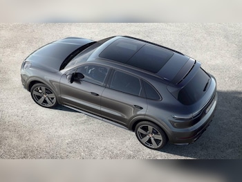 Used Porsche Cayenne 2023 for sale - 76927733: Photo
