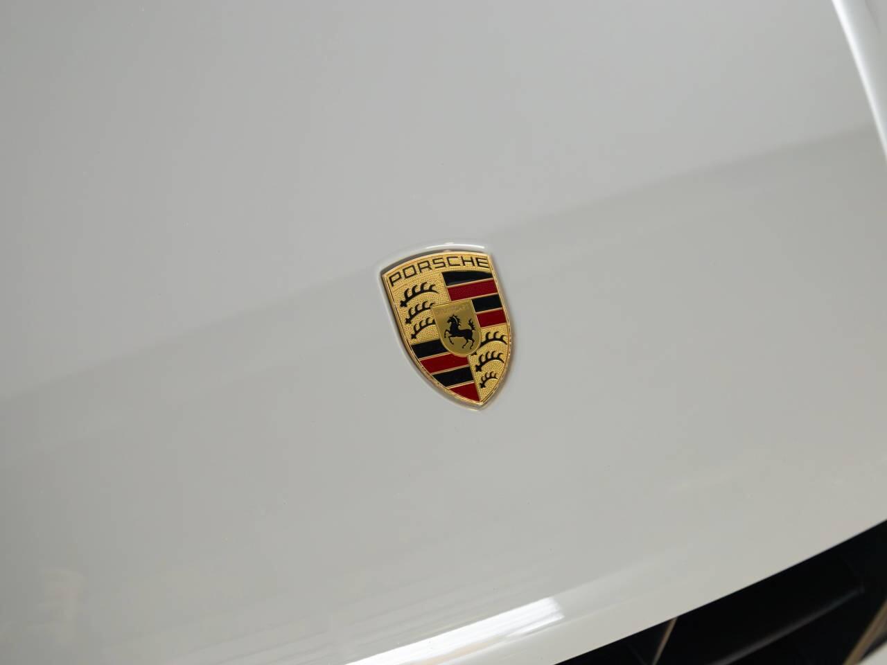 Used Porsche Macan 2021 for sale - 77698075: Photo 10