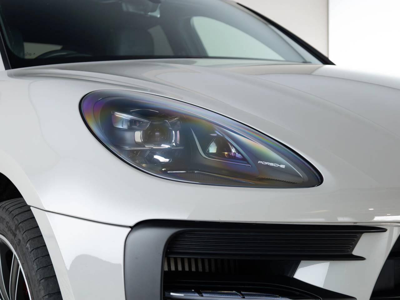 Used Porsche Macan 2021 for sale - 77698075: Photo 11