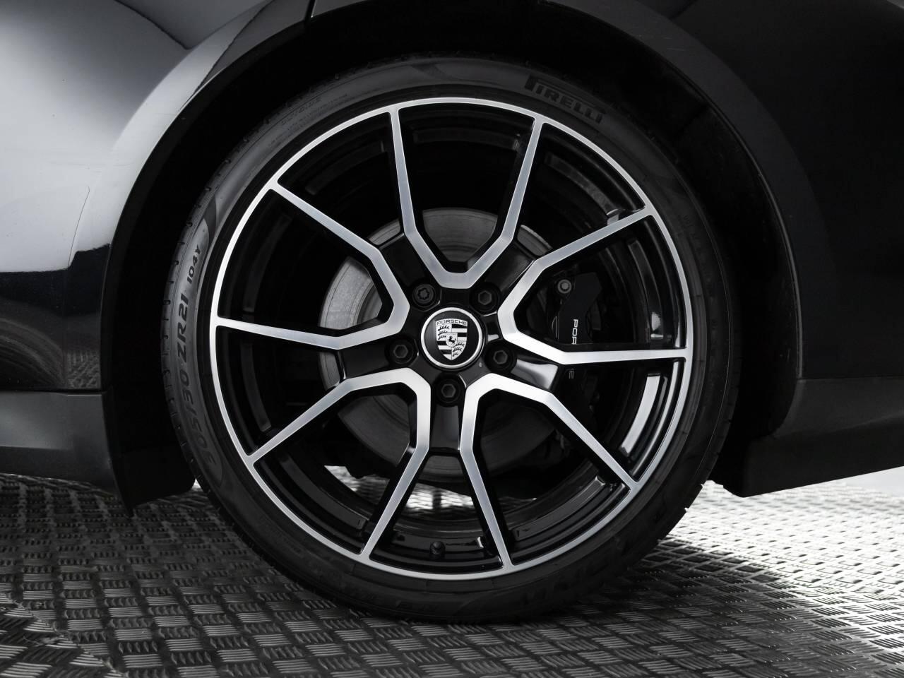 Used Porsche Taycan 2022 for sale - 78190219: Photo 6