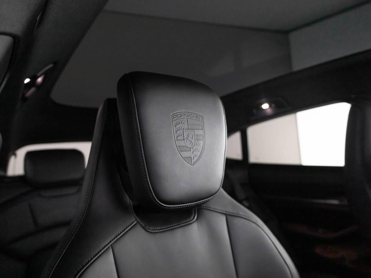 Used Porsche Taycan 2024 for sale - 77972277: Photo 11